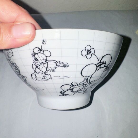 Mickey Minnie Mouse Cereal Bowls Collection 2010 Disney SKETCHBOOK  Set of 2 - Picture 8 of 15
